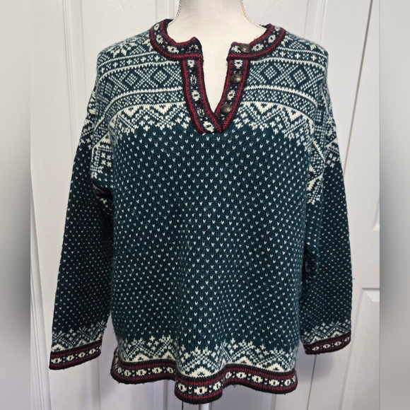 Vintage L.L. Bean deep green, white, and red wool pullover sweater - Picture 5 of 9